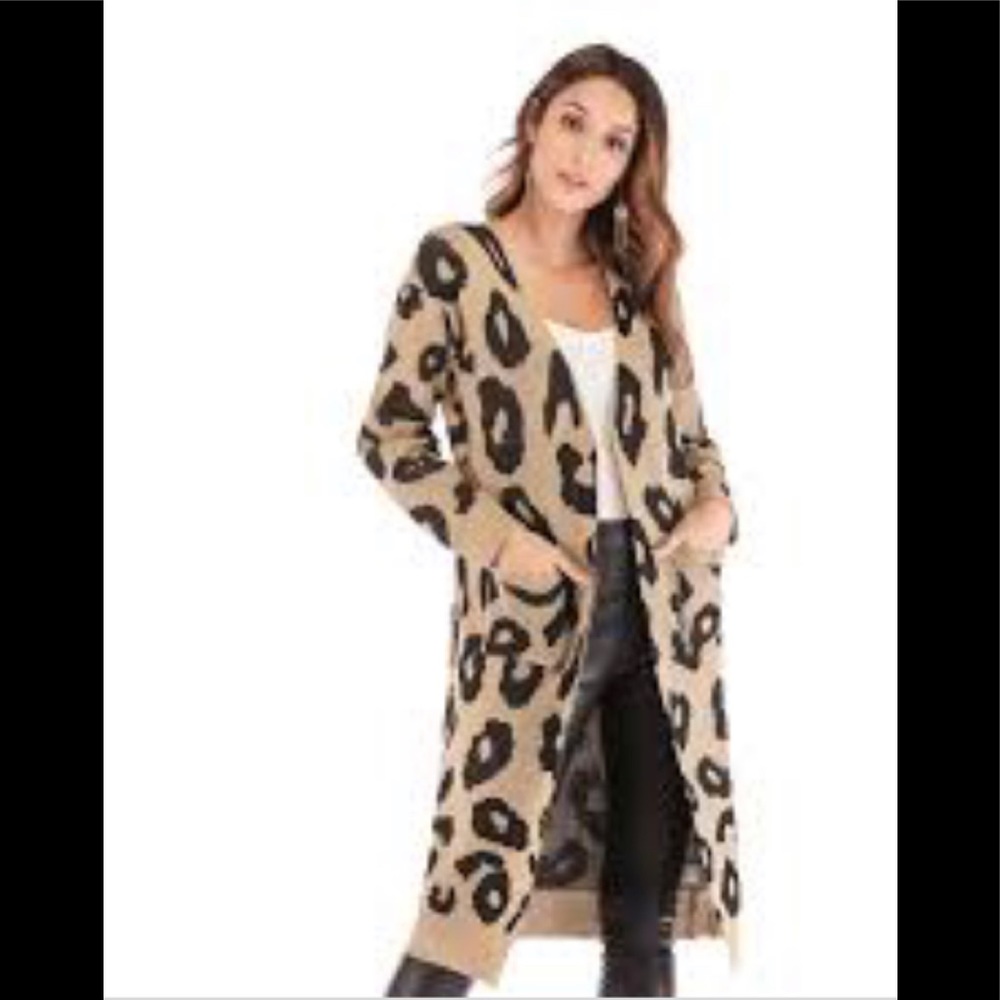 Boutique Leopard sweater cardigan